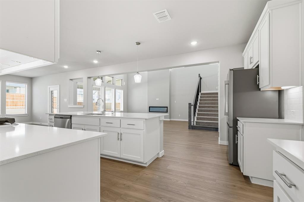 Cross Creek Meadows Ph I - Residential Lease