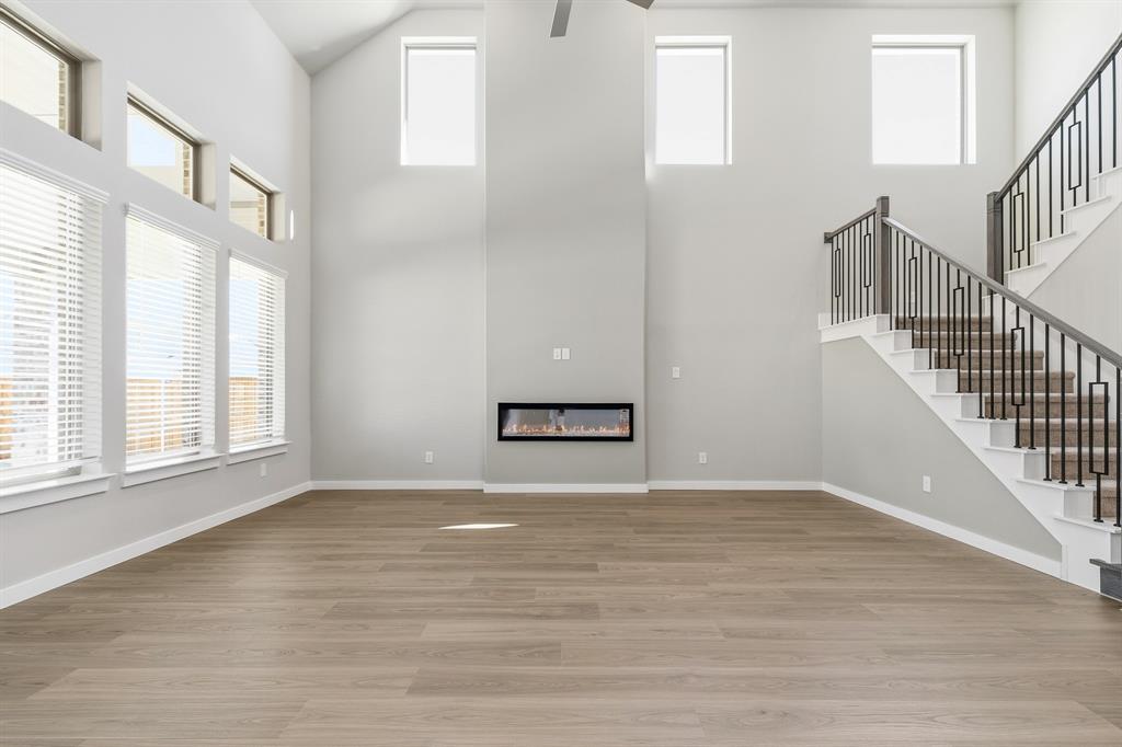 Cross Creek Meadows Ph I - Residential Lease