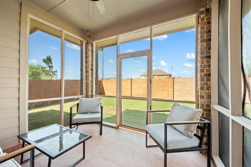 Fort Worth, Texas 76052, United States, 3 Bedrooms Bedrooms, ,2 BathroomsBathrooms,Residential,Pending,117178