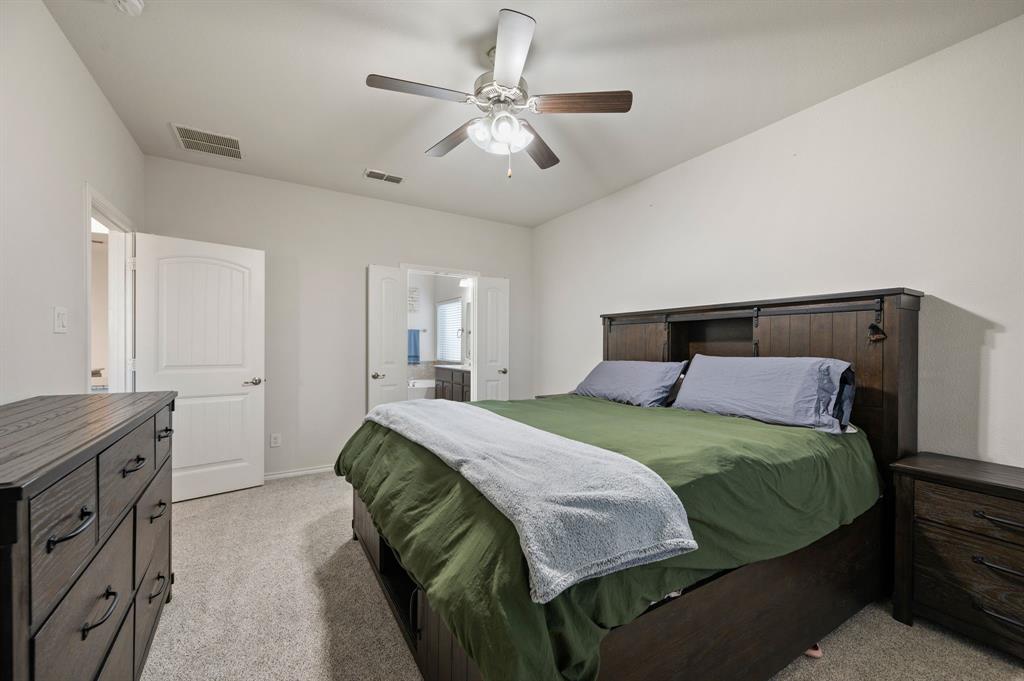 Fort Worth, Texas 76052, United States, 3 Bedrooms Bedrooms, ,2 BathroomsBathrooms,Residential,Pending,117178