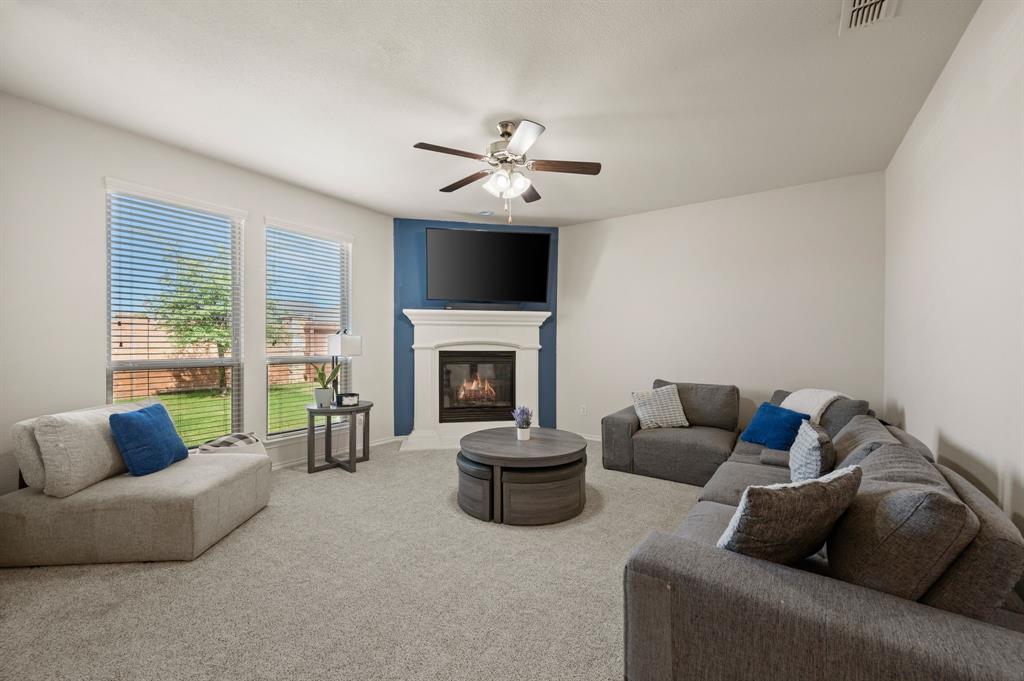 Fort Worth, Texas 76052, United States, 3 Bedrooms Bedrooms, ,2 BathroomsBathrooms,Residential,Pending,117178