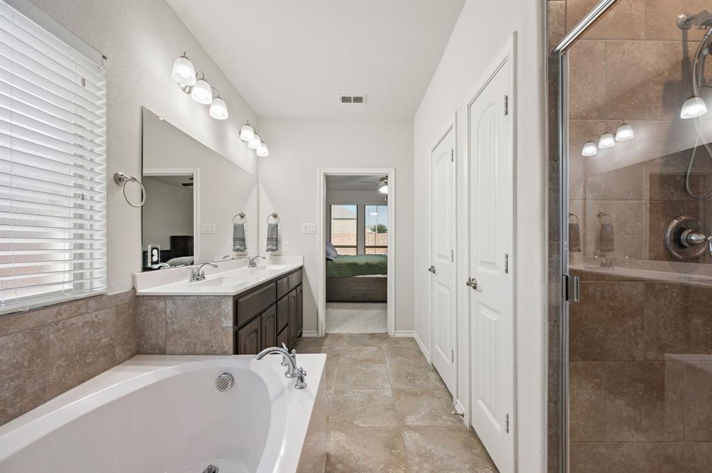 Fort Worth, Texas 76052, United States, 3 Bedrooms Bedrooms, ,2 BathroomsBathrooms,Residential,Pending,117178