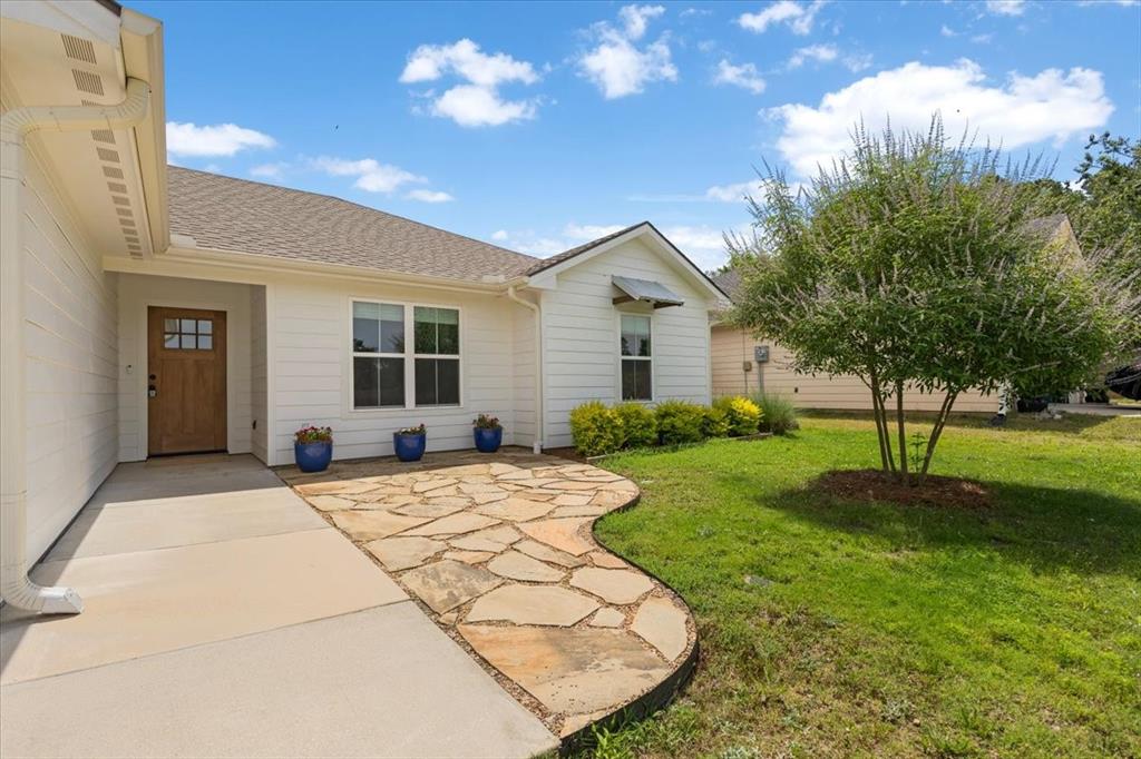 111 Lainey Lane