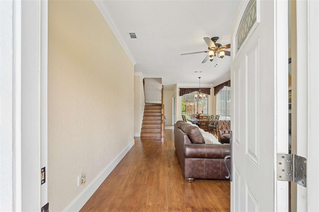 672 Raintree Circle