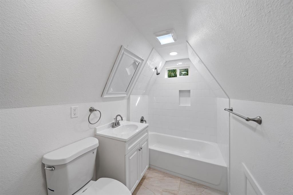 Acreage Estates - Residential Lease