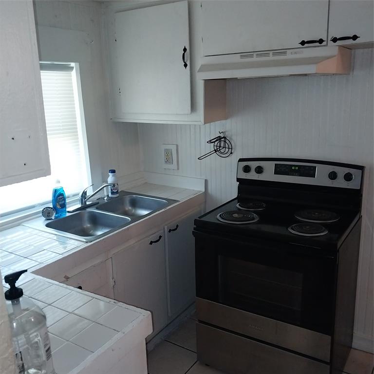 2327 Walnut Street
