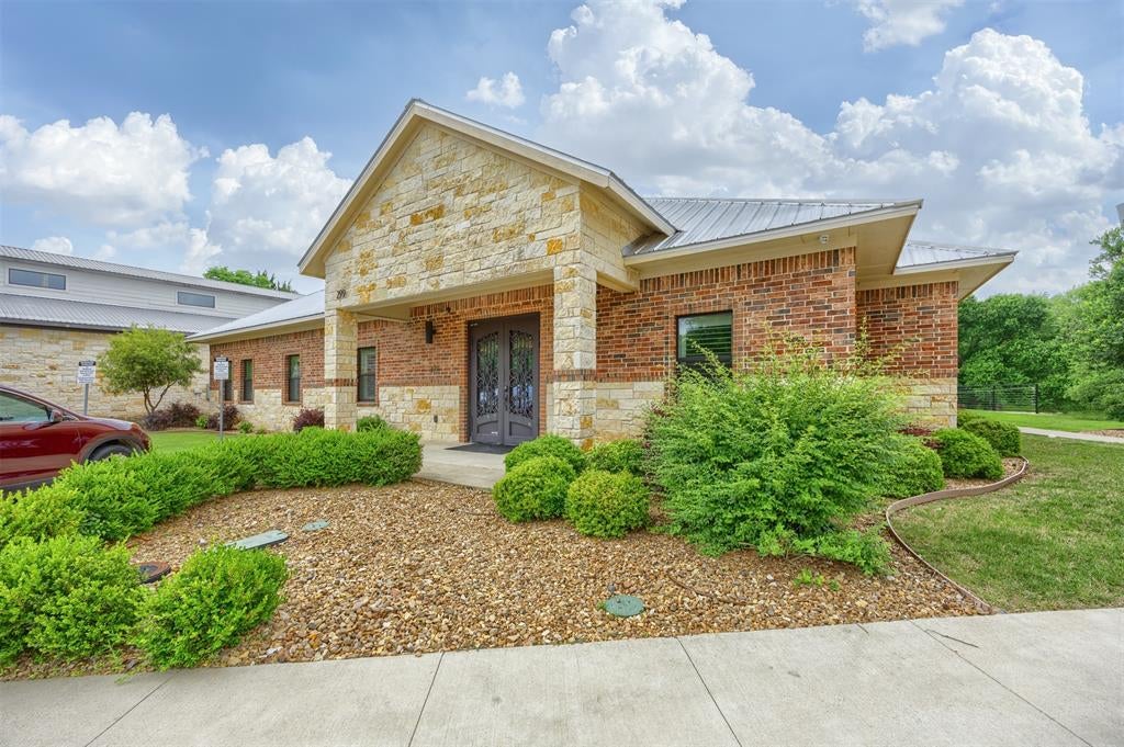 299 Eldorado Parkway