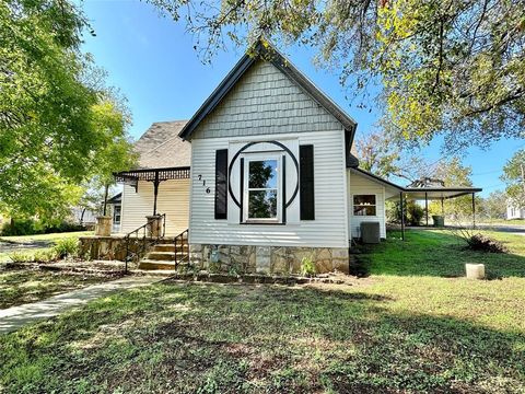 A home in Hico