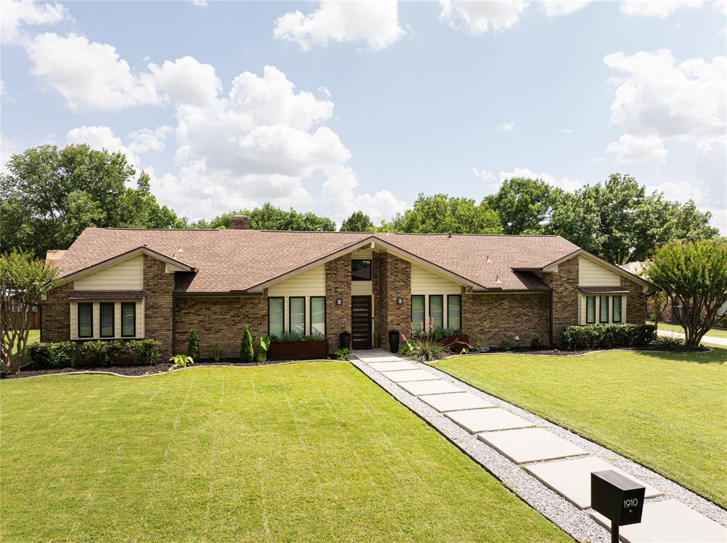 1910 Vicksburg Drive