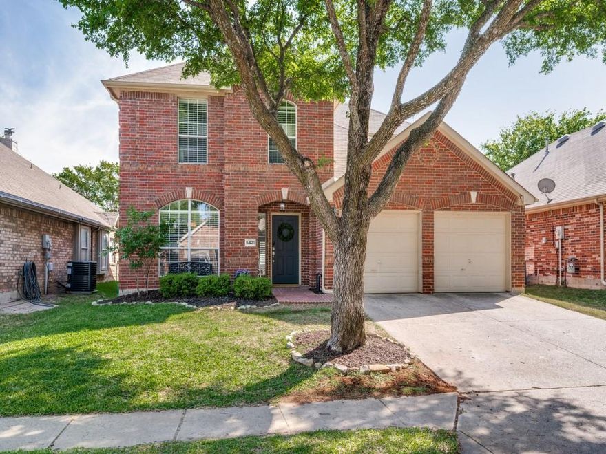 Well-maintained 2-story home in Stonebrooke Crossing featuring 4 bedrooms and 2.5 baths, with the primary suite located on the first floor.
Interior highlights include rich hardwood flooring, soaring ceilings in the family room, decorative lighting, wrought iron balusters, and neutral paint tones throughout.
The gourmet island kitchen is equipped with granite countertops, subway tile backsplash, white cabinetry, stainless steel appliances, and a water softener system installed.
The spacious primary suite offers dual sinks, a garden tub, separate shower, and a walk-in closet.
The backyard features a pergola-covered patio, ideal for outdoor living.
Conveniently located near Downtown McKinney and Adriatica Village, and within the highly rated McKinney ISD, this home is within walking distance to Dowell Middle School.