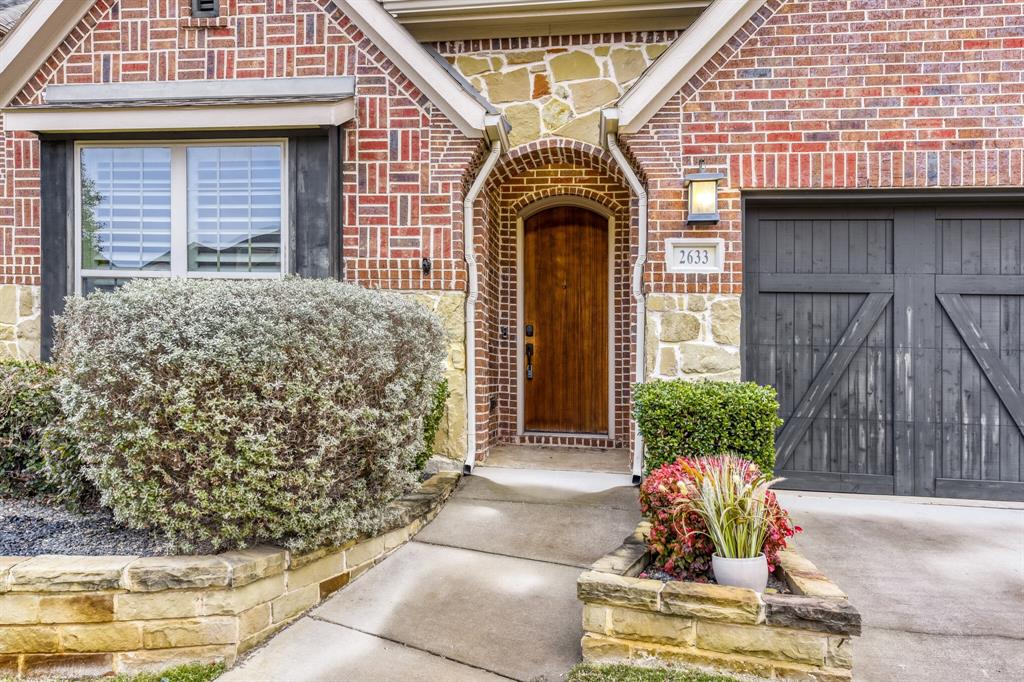 2633 Walnut Creek Lane