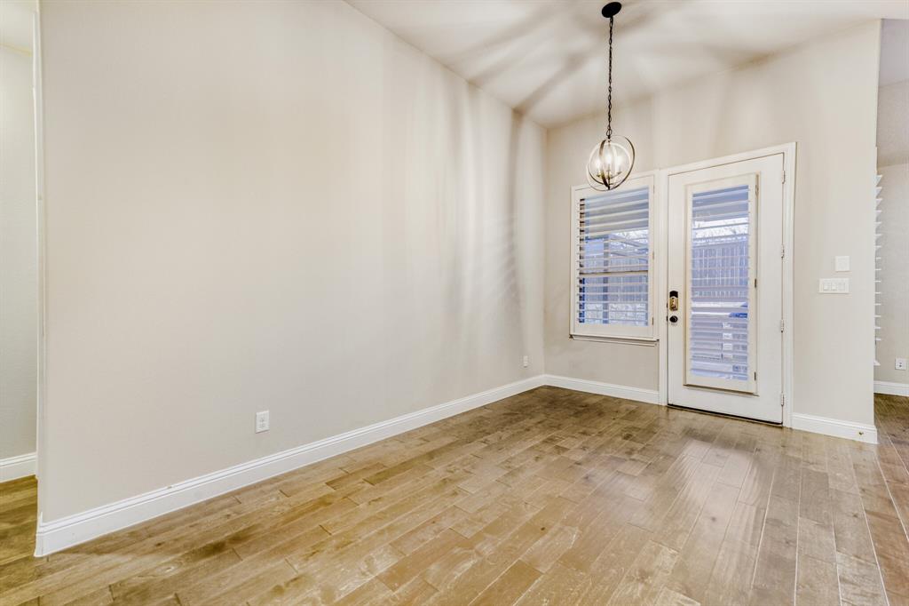 2633 Walnut Creek Lane