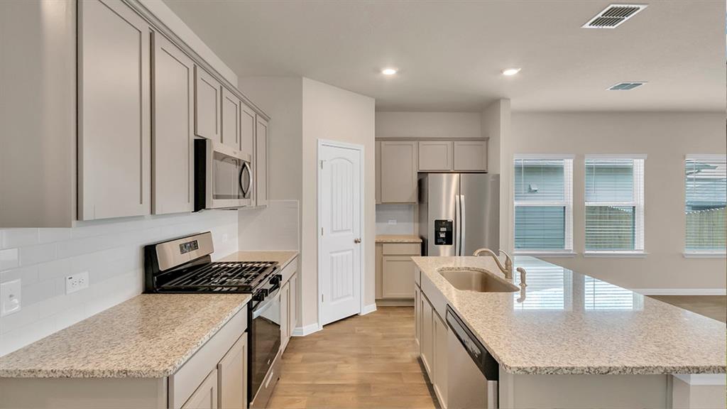 3685 Uplift Avenue