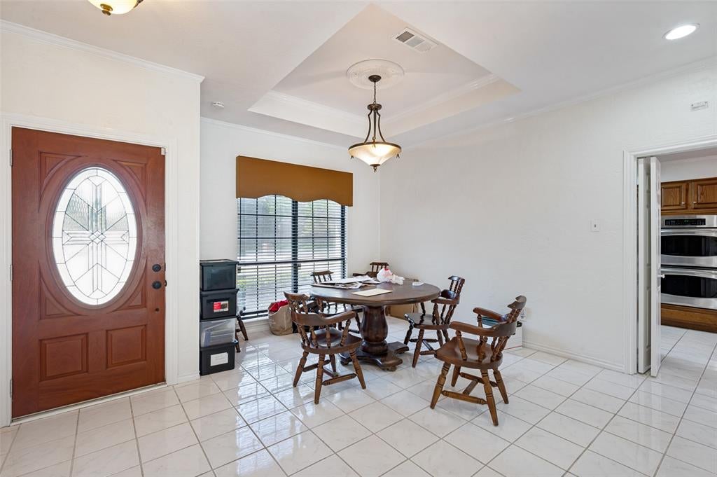 902 Kings Court