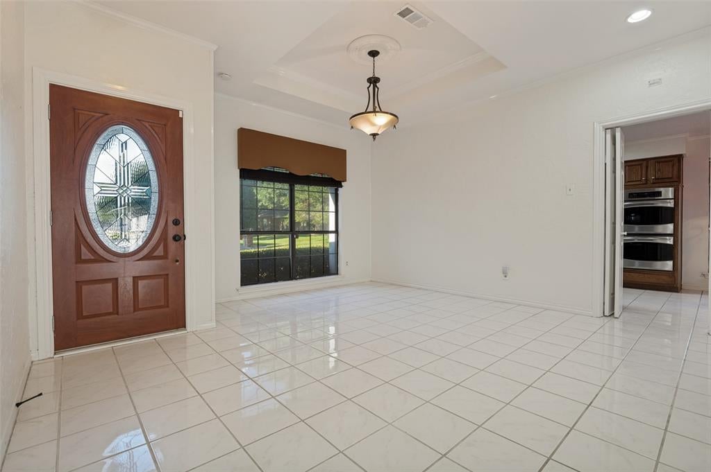 902 Kings Court