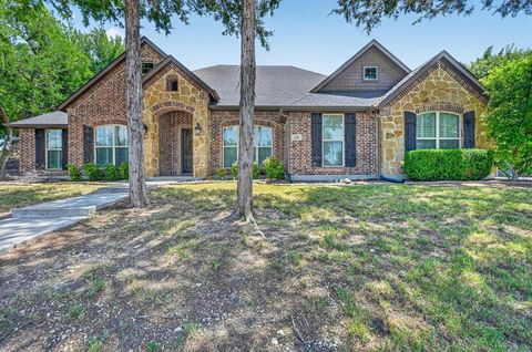 Photo of 133 Claremont Drive, Ovilla, TX 75154 (MLS # 21322169)