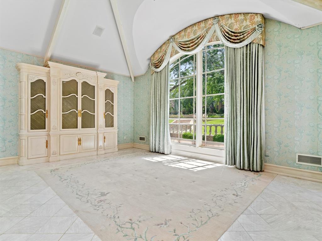 Chateau Blois - Residential