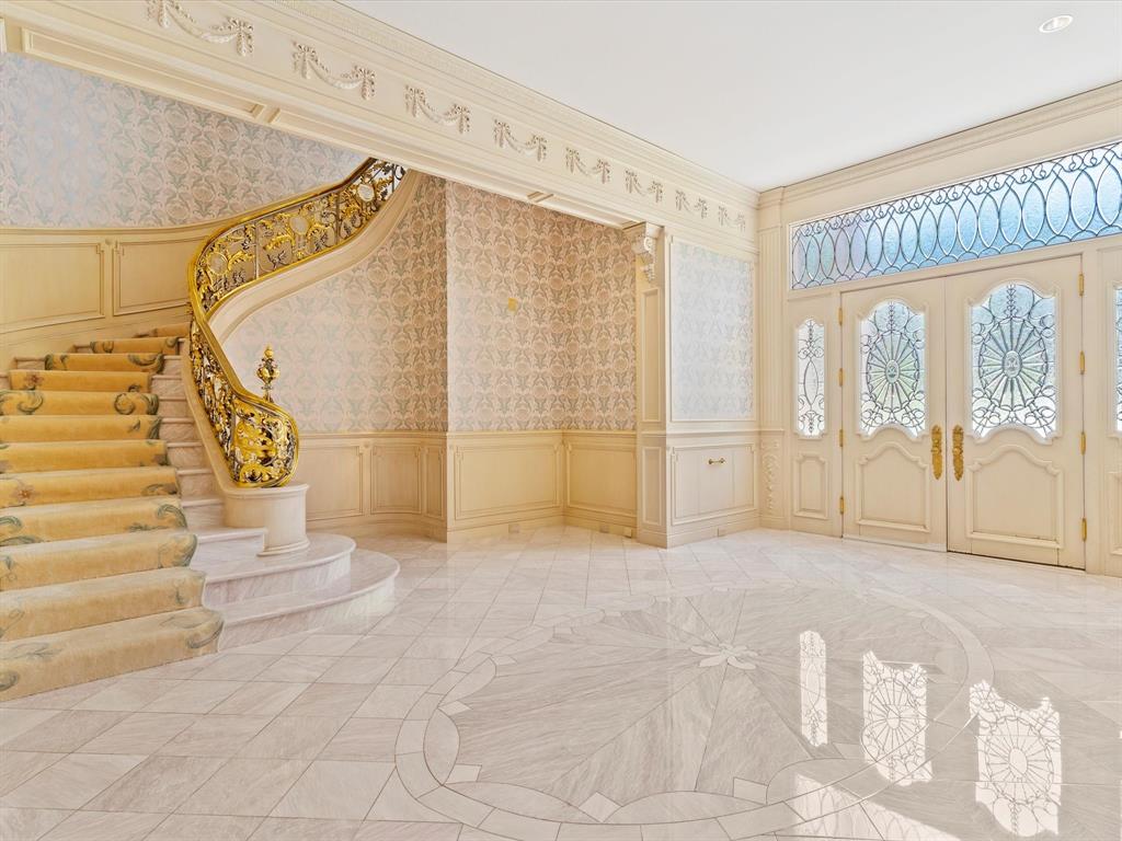 Chateau Blois - Residential