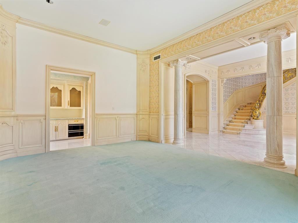 Chateau Blois - Residential