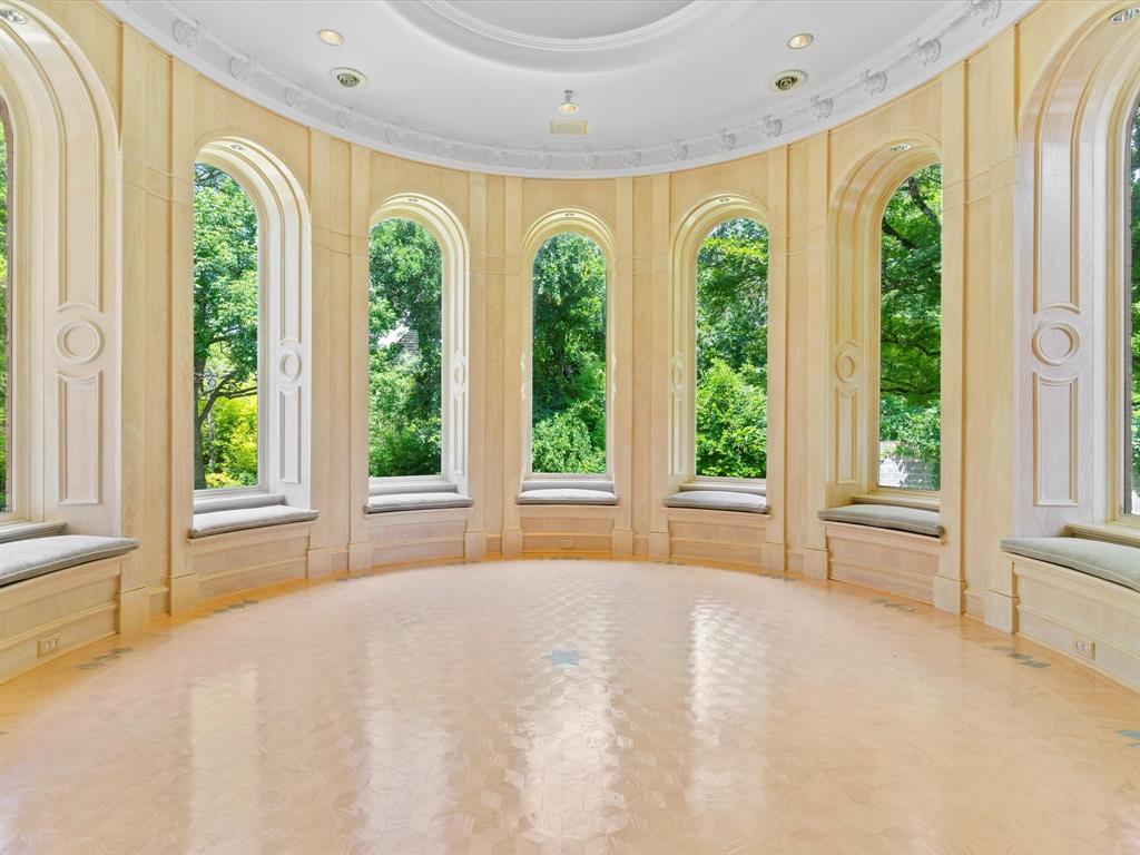 Chateau Blois - Residential