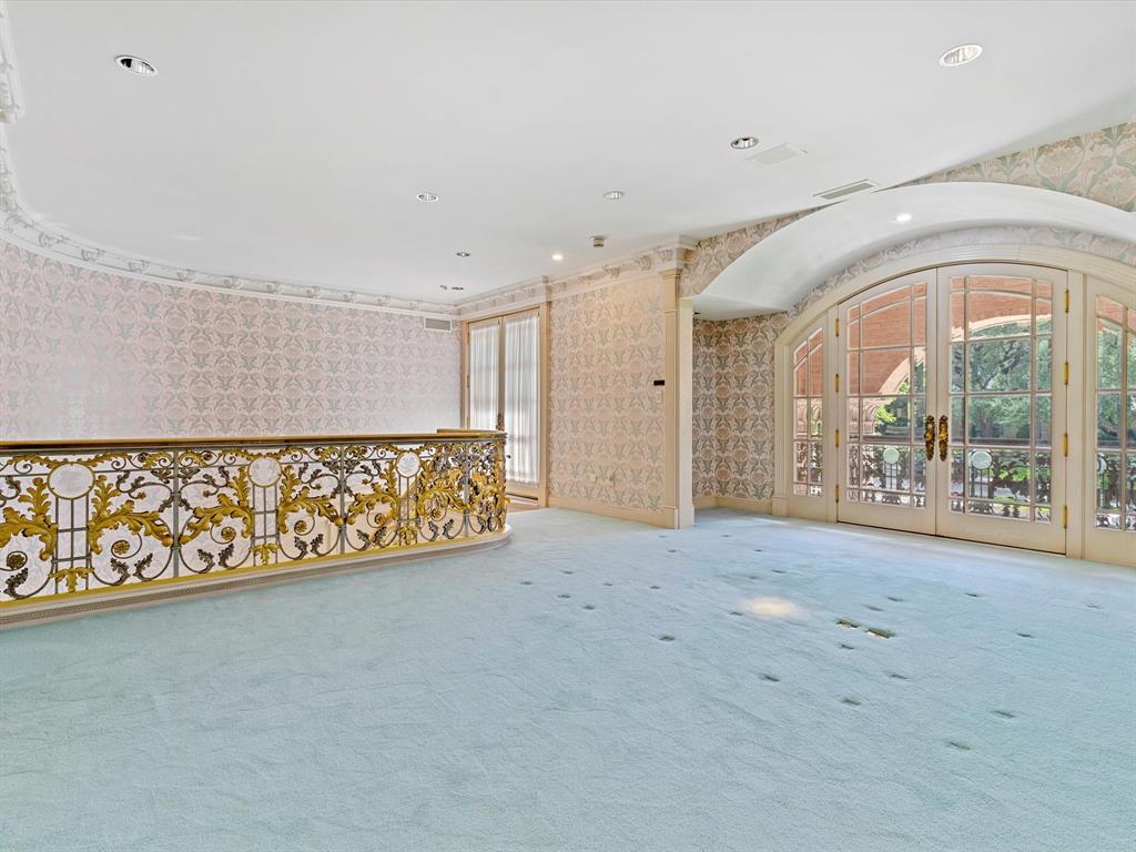 Chateau Blois - Residential