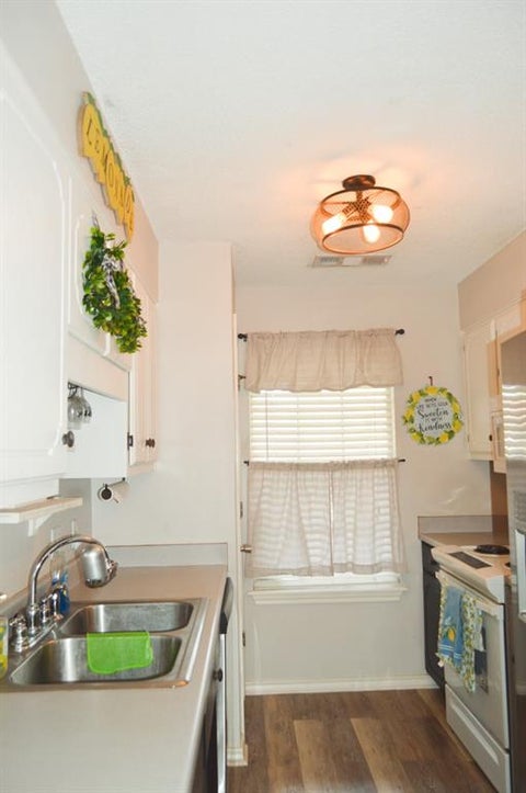 Tiny photo for 528 N 5th Street, Quinlan, TX 75474 (MLS # 21397050)