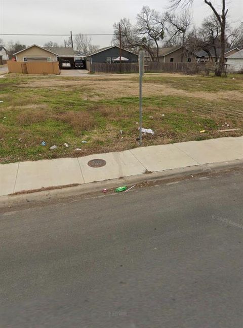 Photo of 1849 Bickers Street, Dallas, TX 75212 (MLS # 21258060)