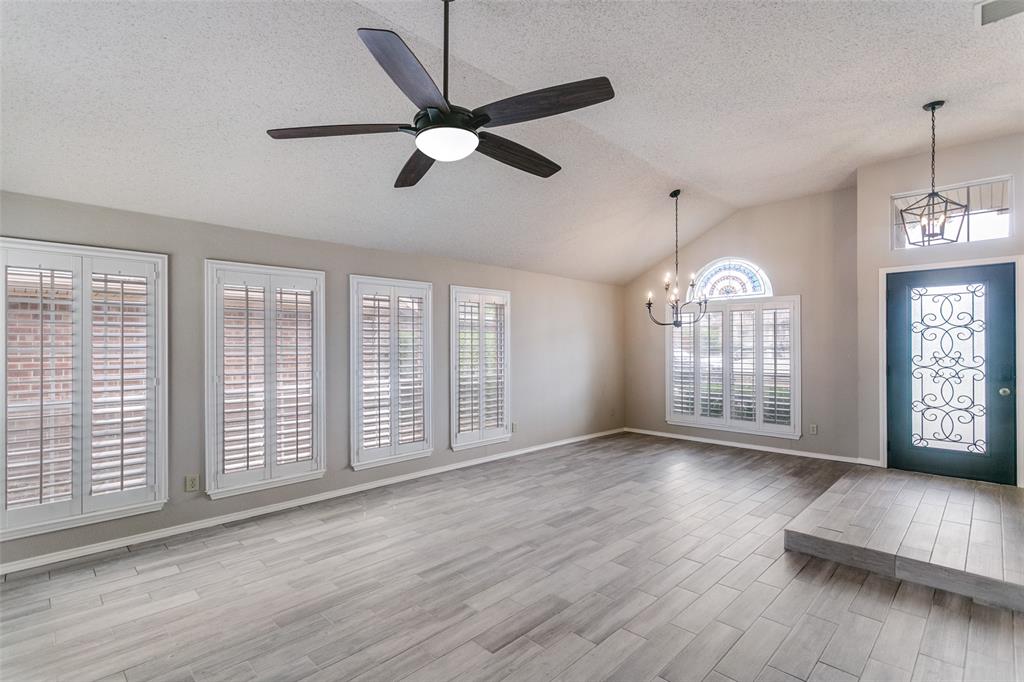 613 Willow Oak Street