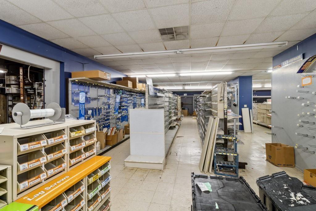 Corsicana - Commercial Sale