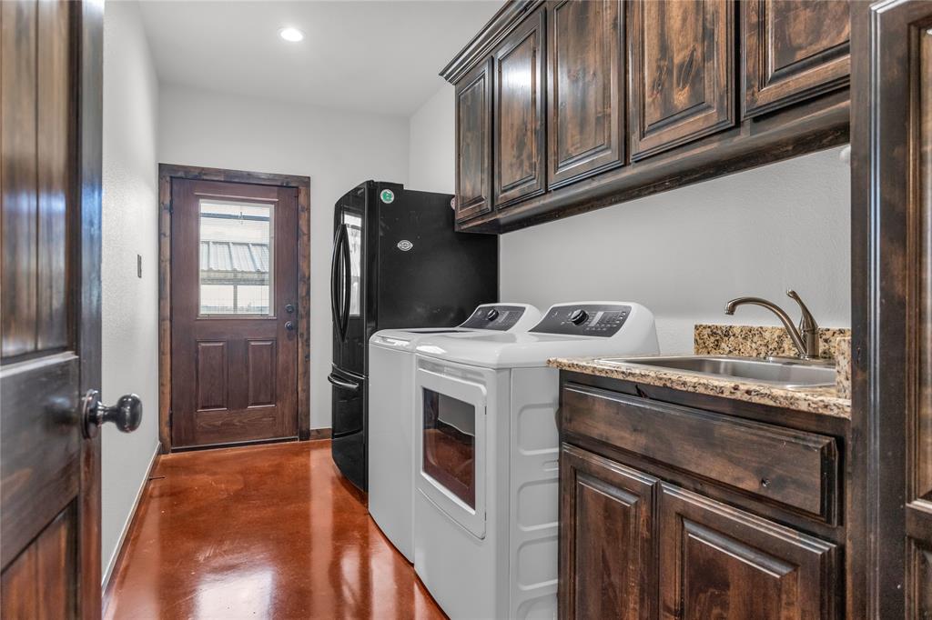 Valley View, Texas 76272, United States, 4 Bedrooms Bedrooms, ,4 BathroomsBathrooms,Residential,Active,134098