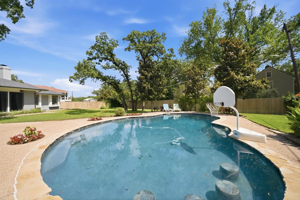 3612 Greenbriar Court
