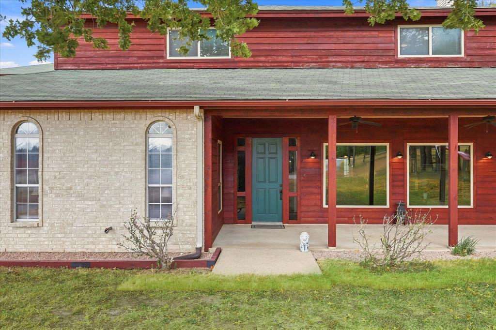 4025 Lake Oaks Circle