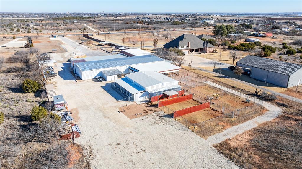 AO418 - Commercial Sale