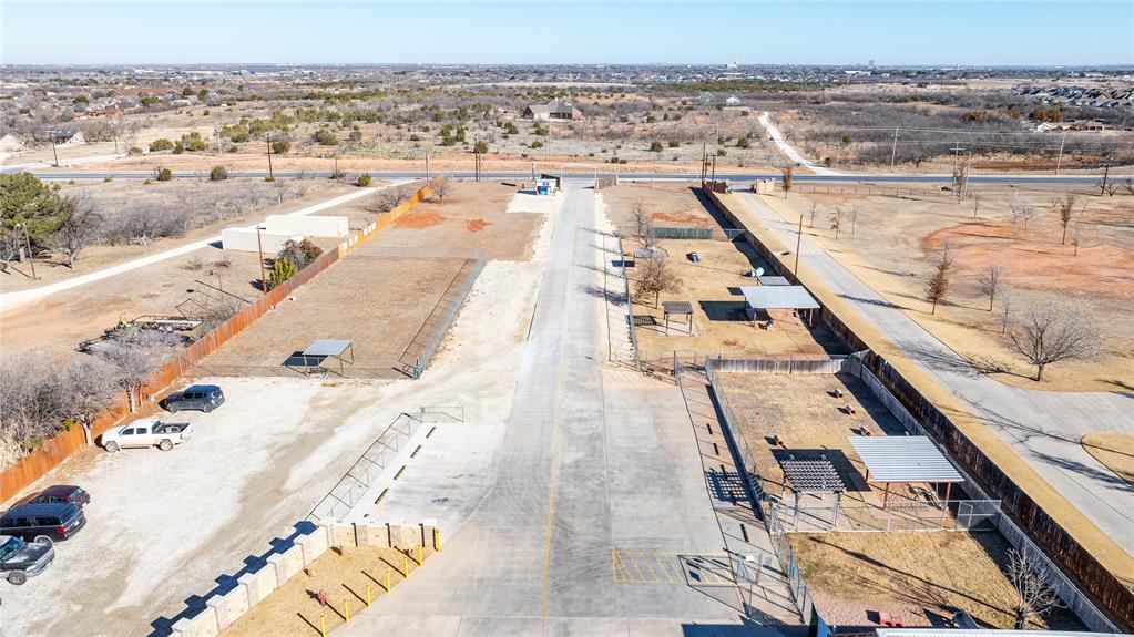 AO418 - Commercial Sale