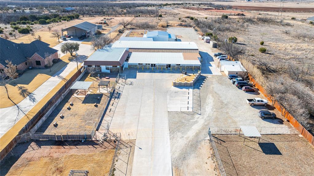 AO418 - Commercial Sale