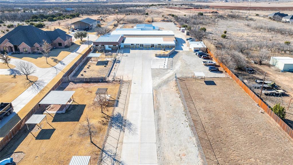 AO418 - Commercial Sale