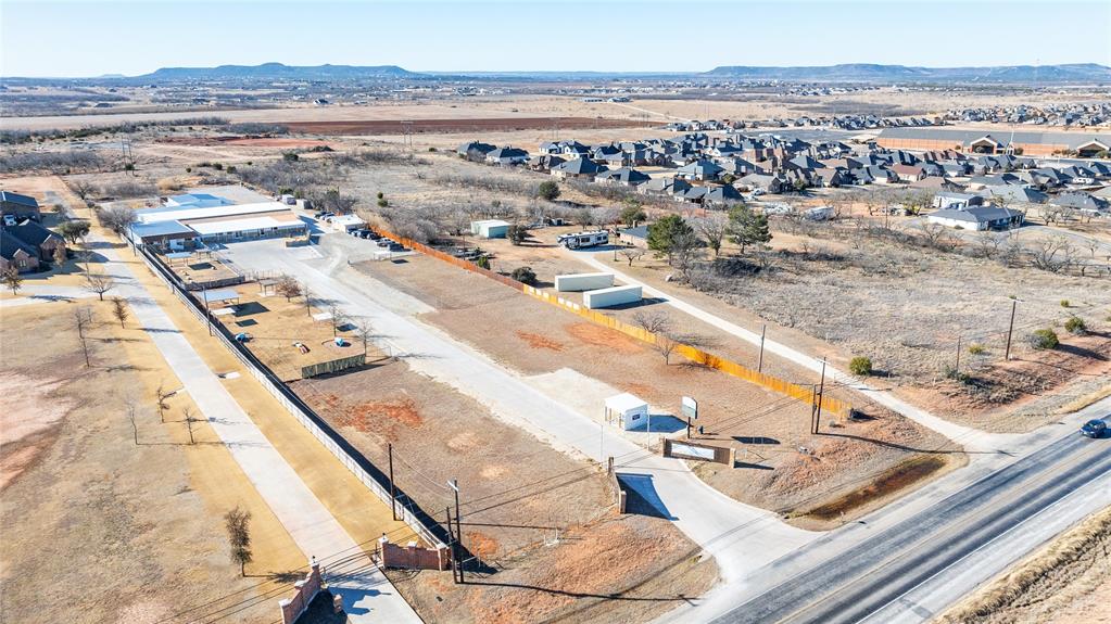 AO418 - Commercial Sale