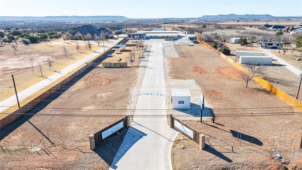 AO418 - Commercial Sale