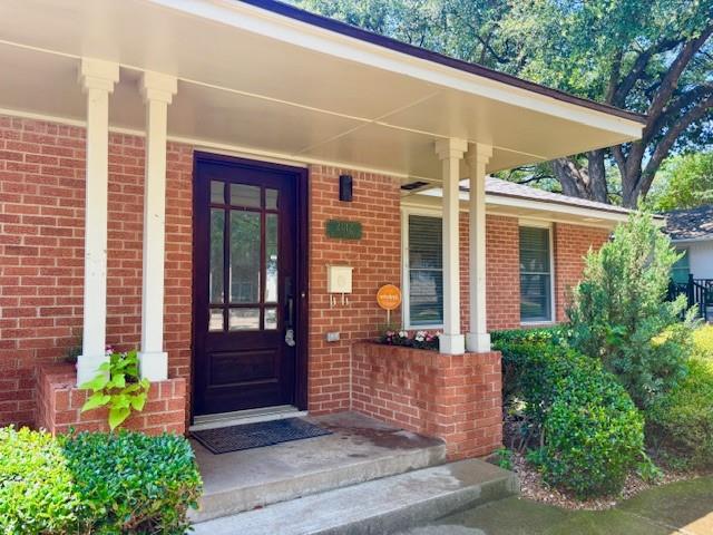 Hampton Plaza - Residential