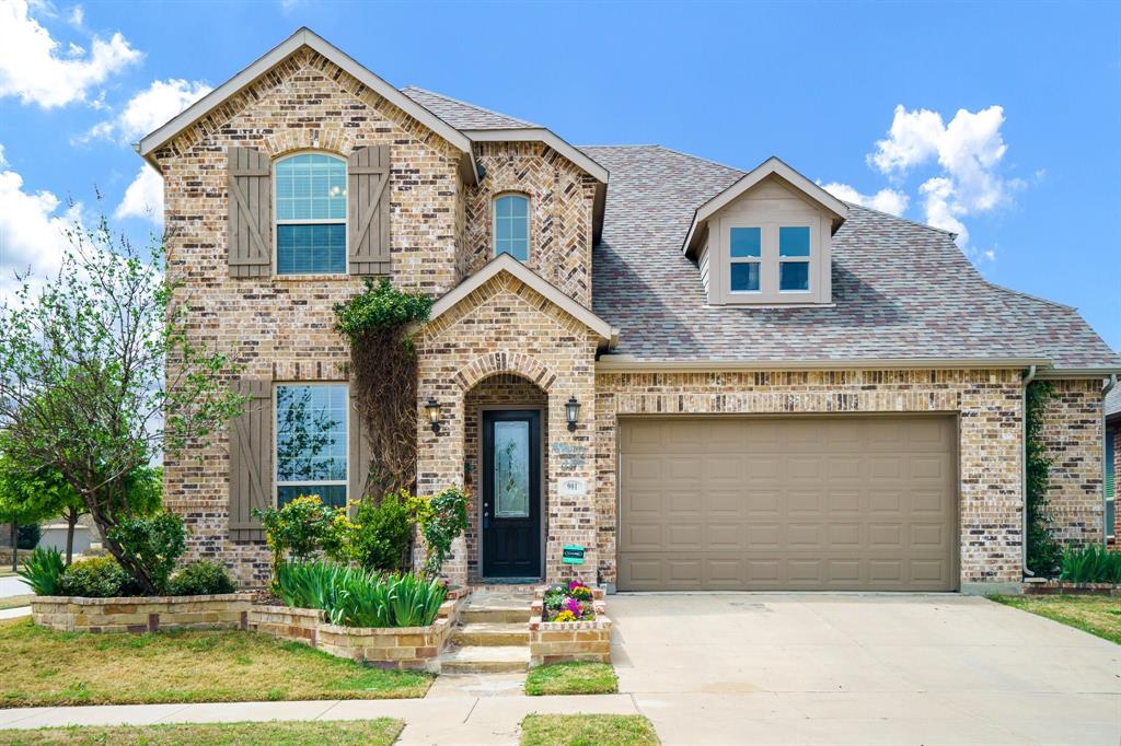 901 Meadows Drive