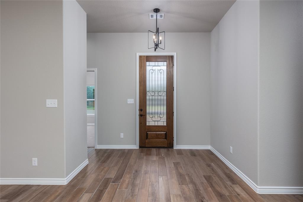 1607 W College Street