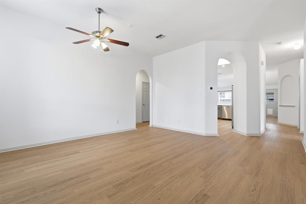 1233 Valley Oaks Drive