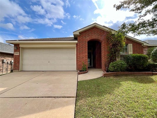 14044 FONTANA RD, ROANOKE, TX 76262 - Image 203ec6ba4cd362ef5c8b5ff9b36aa36a/668975491