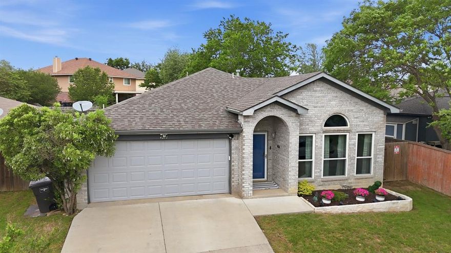 Welcome to 4217 Broken Arrow Road—an impeccably maintained 3-bedroom, 2-bath home with a 2-car garage, thoughtfully designed for both everyday living and entertaining. Soaring ceilings and an open-concept layout create a bright, inviting atmosphere, enhanced by two spacious living areas and two dining spaces. The kitchen is the heart of the home, offering abundant counter space, ample cabinetry, and a pantry, all seamlessly connected to the main living area—perfect for gathering with family and friends. A split-bedroom floor plan provides added privacy, while the generously sized primary suite features a relaxing soaking tub, separate shower, and dual-sink vanity.Blending comfort, space, and functionality, this move-in ready home is ideal for hosting or simply enjoying day-to-day living.
anity.A perfect blend of functionality and style, this home is move-in ready and made for gathering. Please come indulge in it's sweet cozy charm.