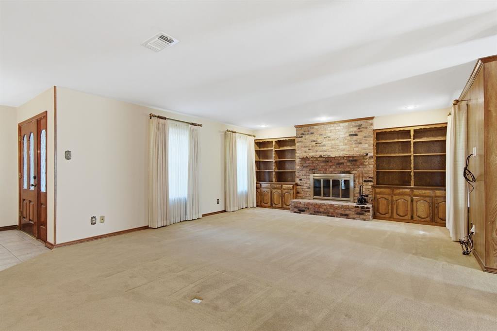 1218 Stratford Drive