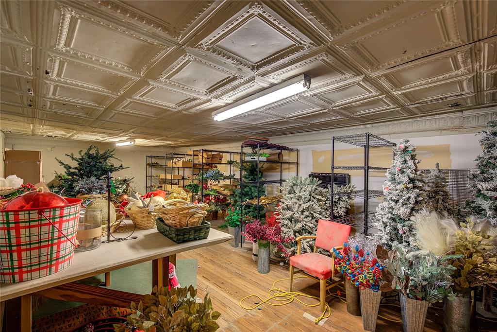 none - Commercial Sale