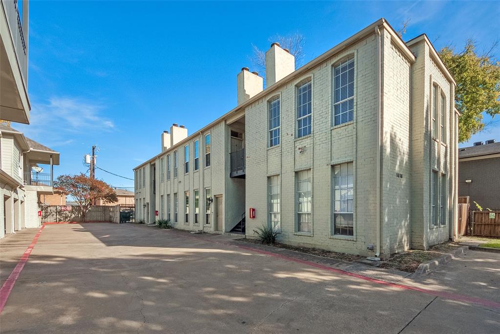 Fitzhugh Condos - Residential