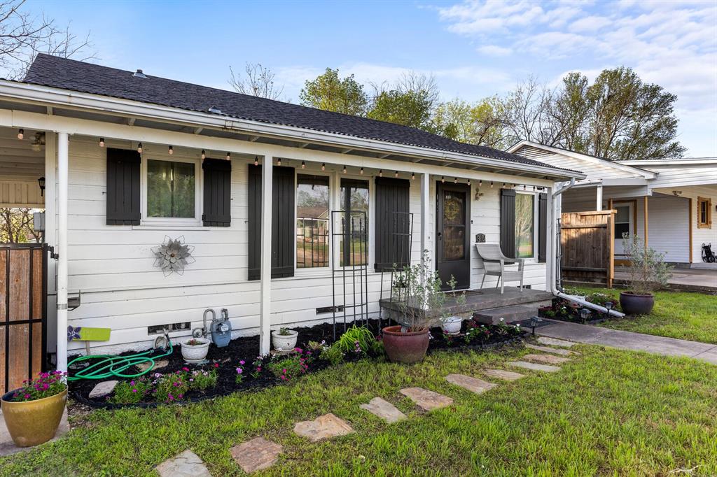 3612 Charlton Avenue