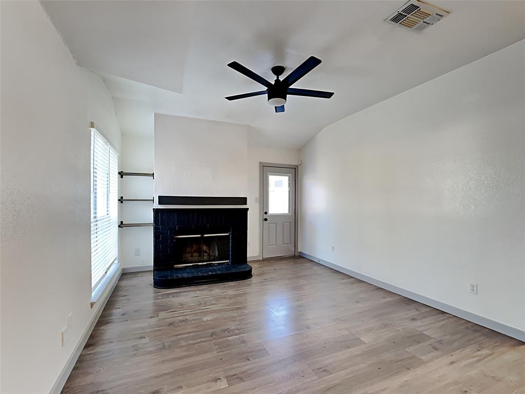 Hillside Oaks Ph 05 01 - Residential Lease