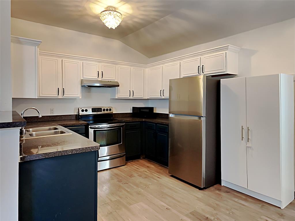 Hillside Oaks Ph 05 01 - Residential Lease